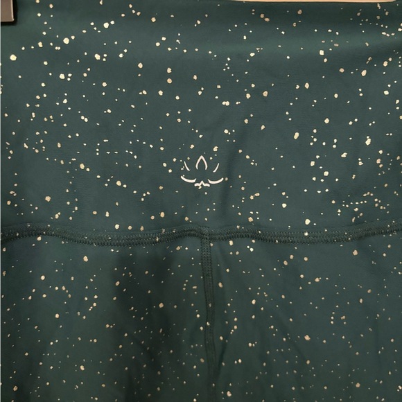 Beyond Yoga green and gold metallic speckled ombre leggings size M - Picture 11 of 12